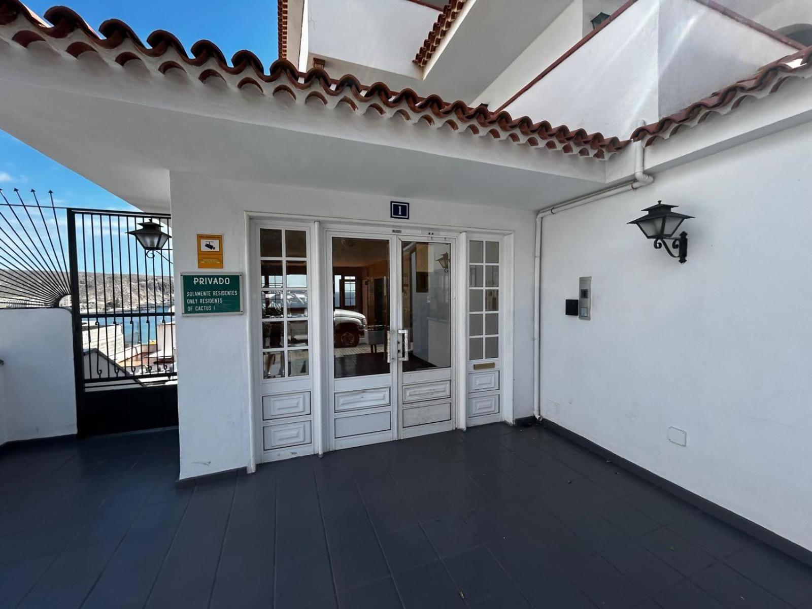 Vista Mar Y Piscina Climatizada Apartment Arona (Tenerife)